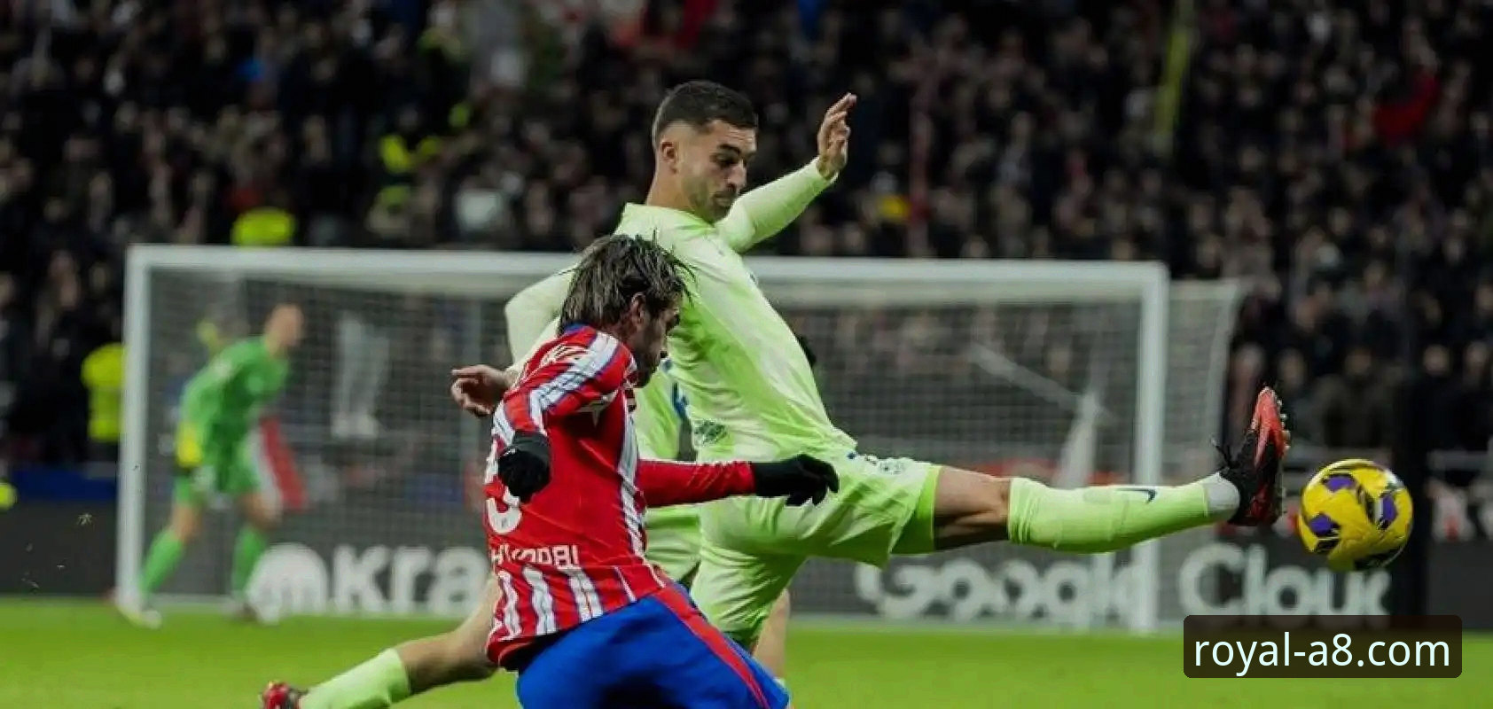 西蒙尼回应亚马尔玩笑：谁说棋牌室不能聊欧冠？揭秘马竞主帅的攻防哲学与A8平台独家视角